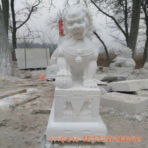 踩球北京狮石雕