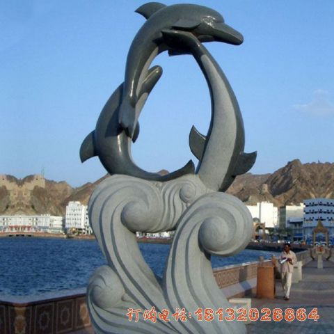 海边动物海豚石雕